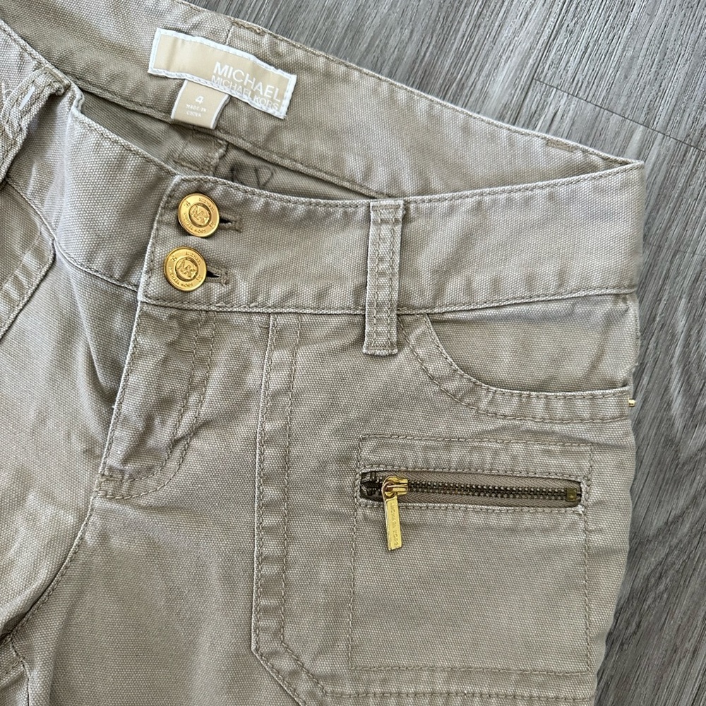 Micheal Kors| Skinny Mid Rise Beige Jeans - Picture 2 of 8